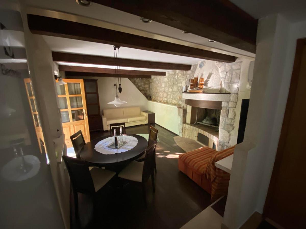 Apartments Smit Cres Bagian luar foto