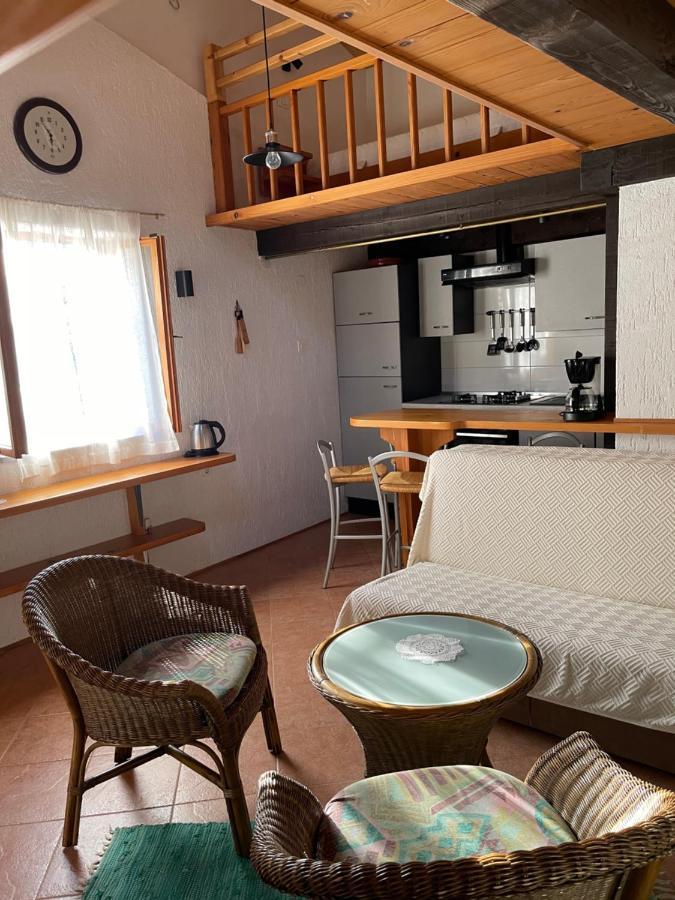 Apartments Smit Cres Bagian luar foto