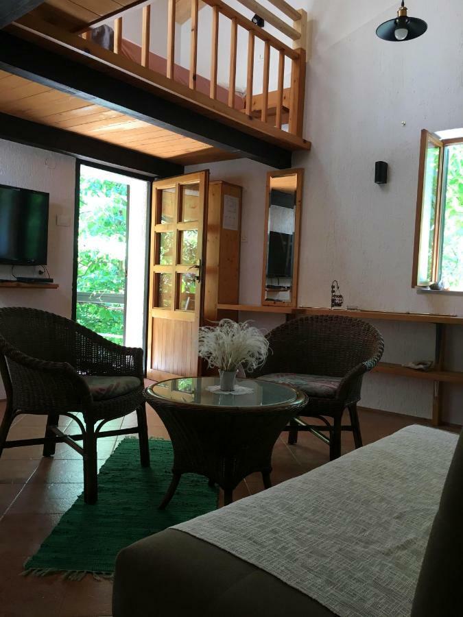Apartments Smit Cres Bagian luar foto
